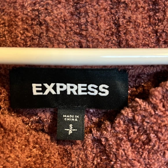 Express Sweater - Picture 3 of 3